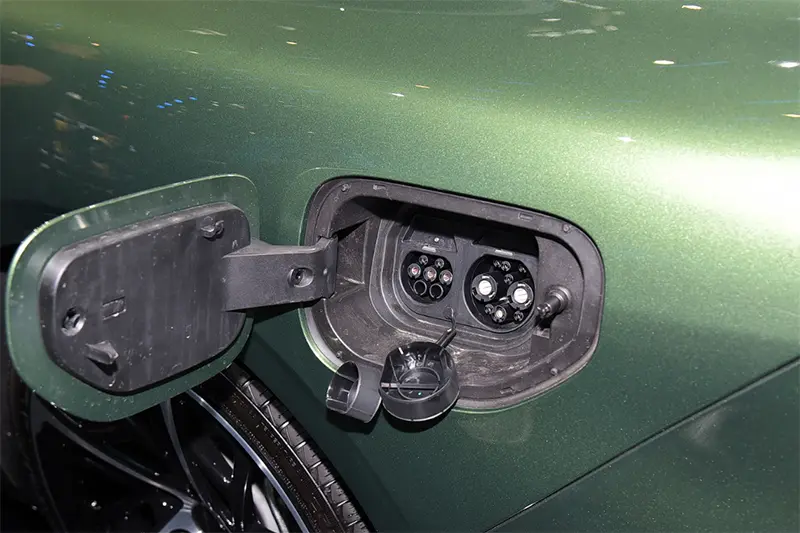 1Xinghai S7 Luxury Electric Sedan 540km Range