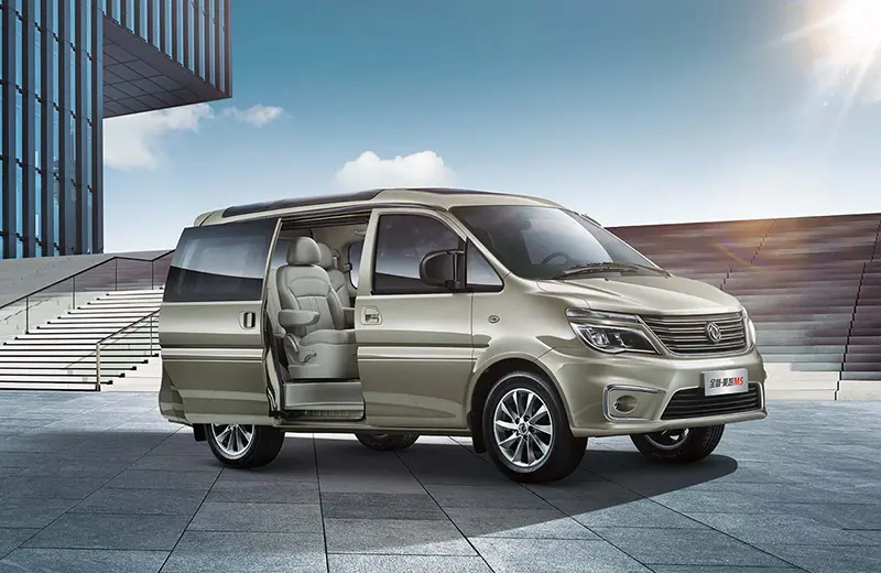 Dongfeng-Forthing-M5-13