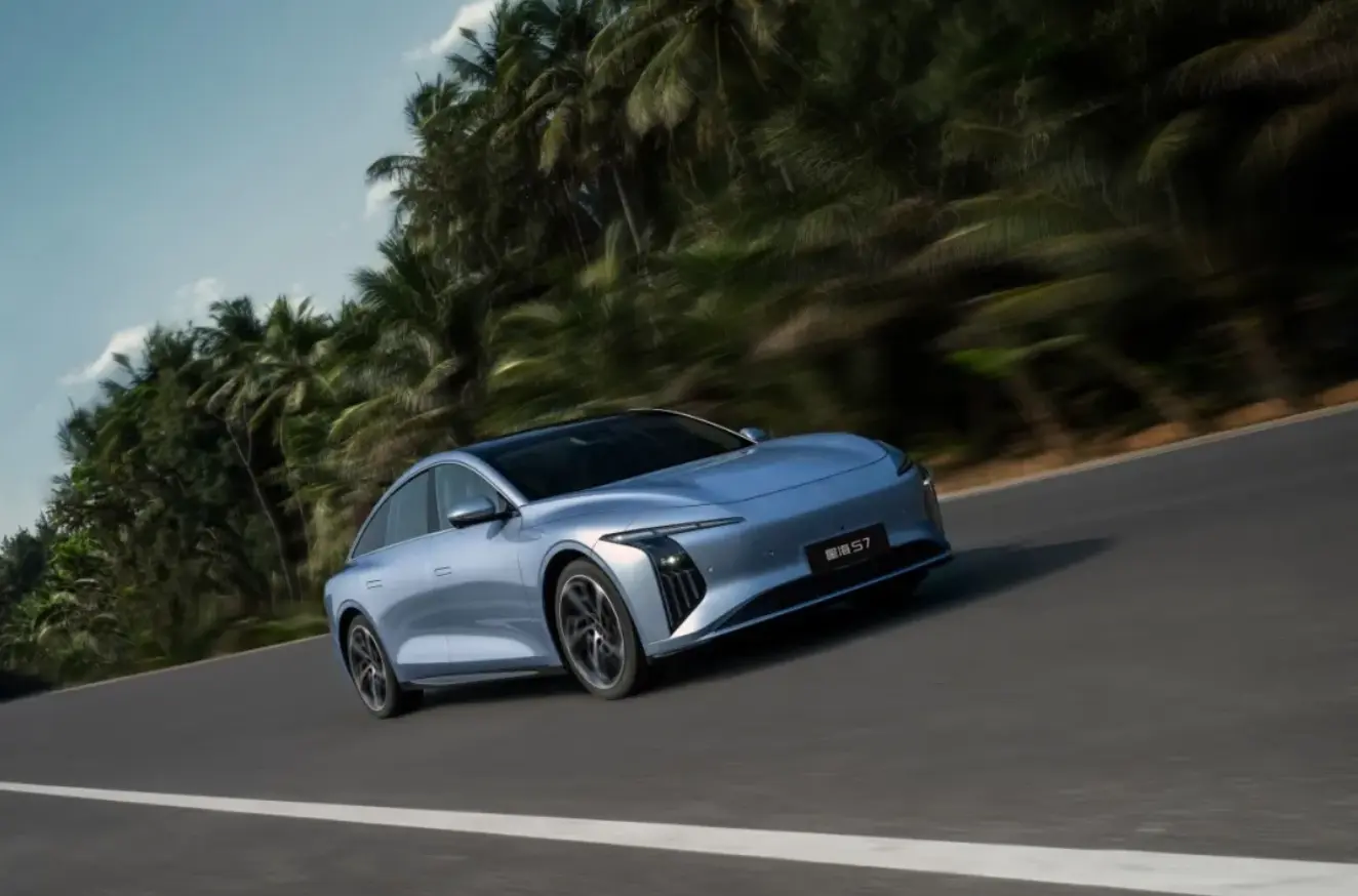 Forthing S7 vs. BYD Qin L E...