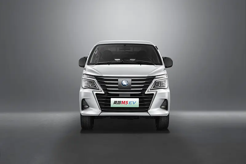 New Energy MPV M5 Electric Car5