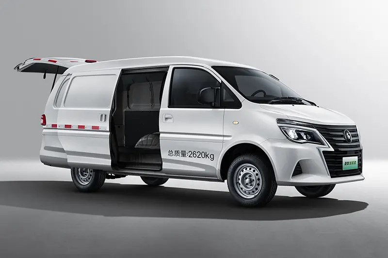 New Energy MPV M5 Electric Car 22